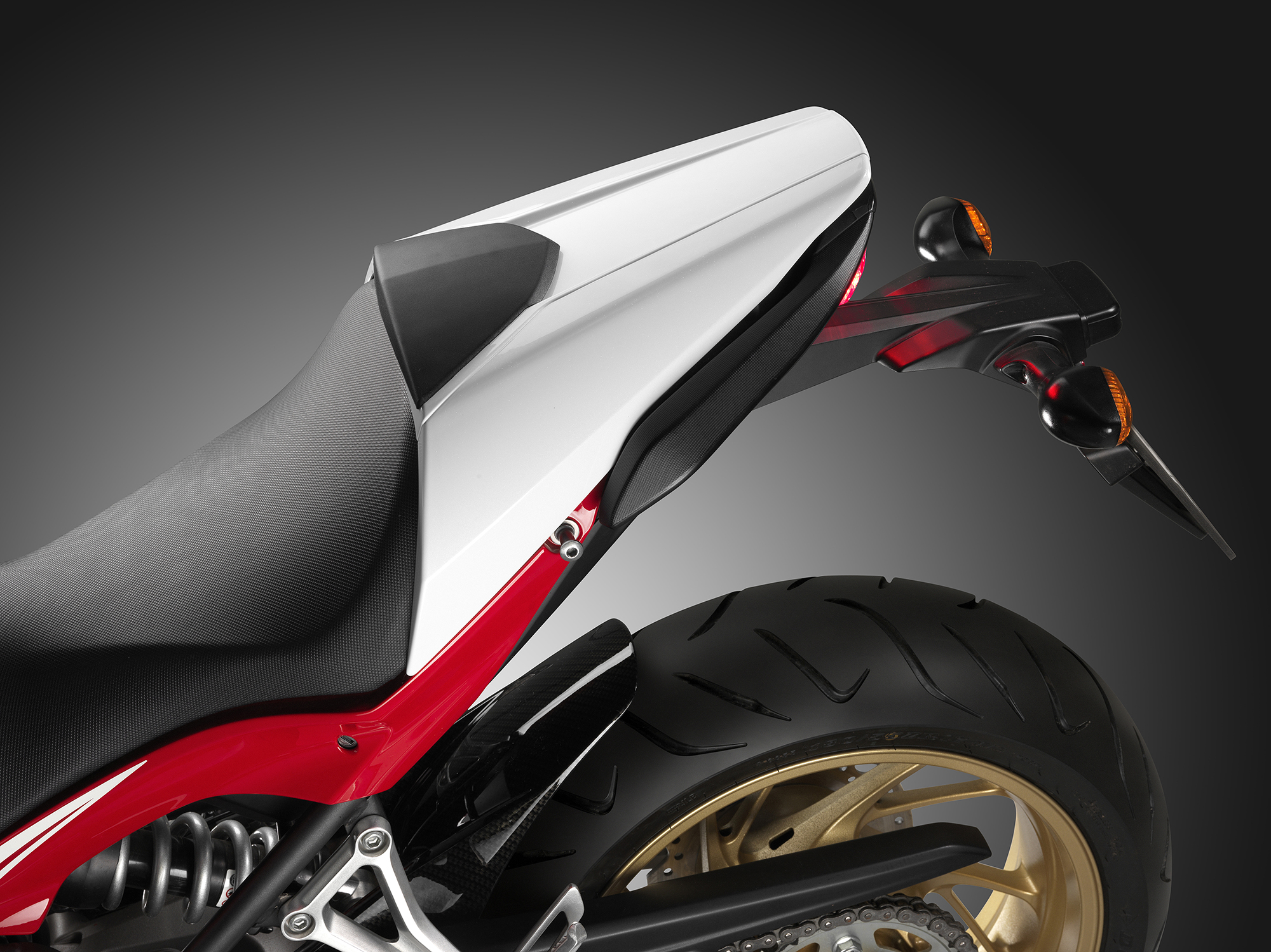 Copriruota posteriore in carbon look Originale Honda CB 650 F/ CBR 650 F