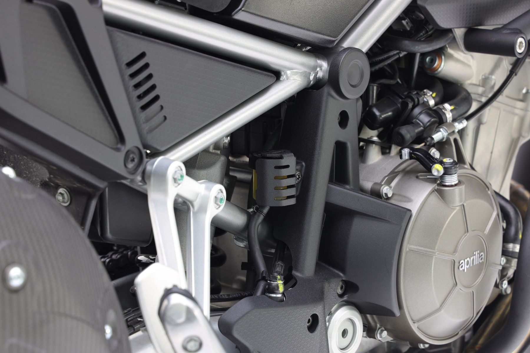 Protezione per il serbatoio del liquido del freno posteriore per Aprilia Tuareg 660