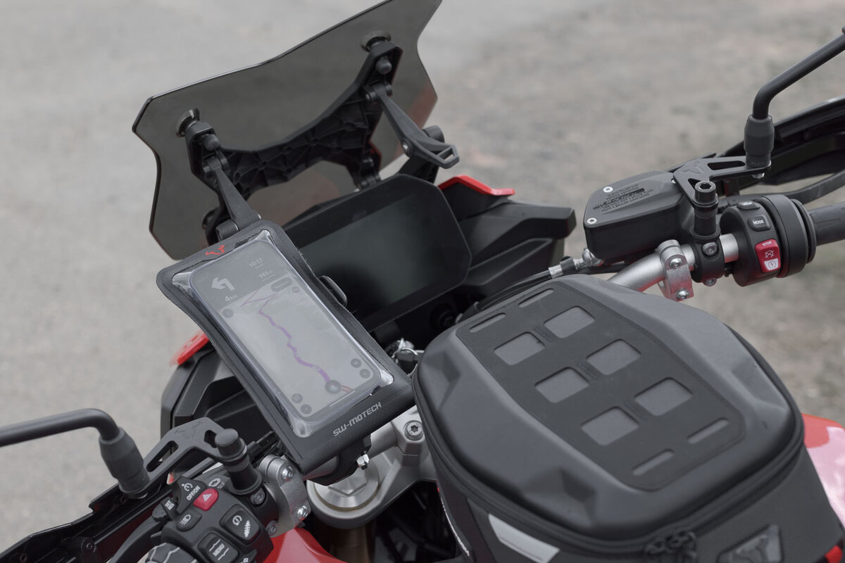 Kit di montaggio Navi T-Lock con borsa per smartphone per Aprilia RSV 4 Tuono 1100 (21-) - SW Motech-Copy