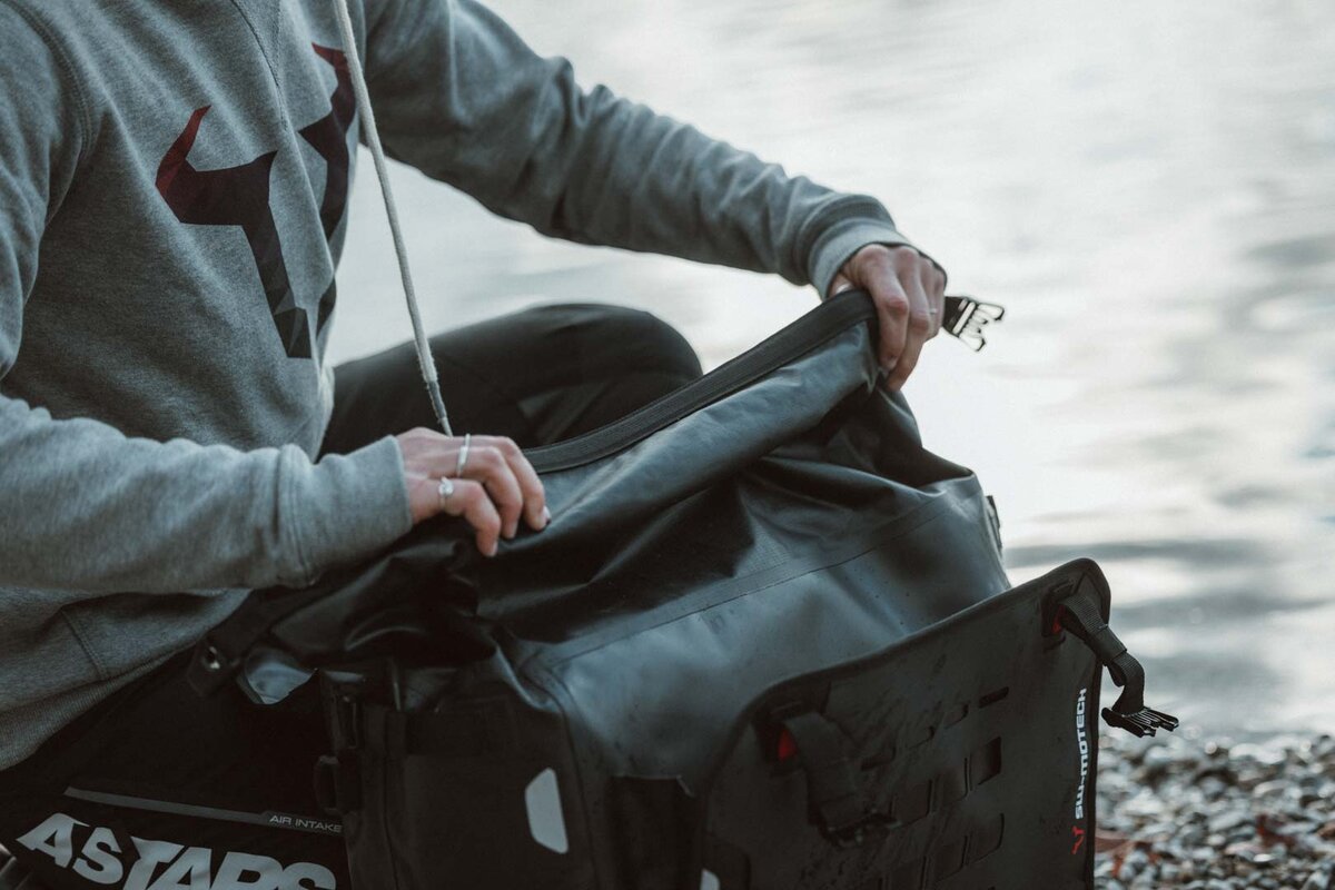 SW-Motech SysBag WP L con piastra di adattamento destra per Honda XL 750 Transalp (23-) SW-Motech