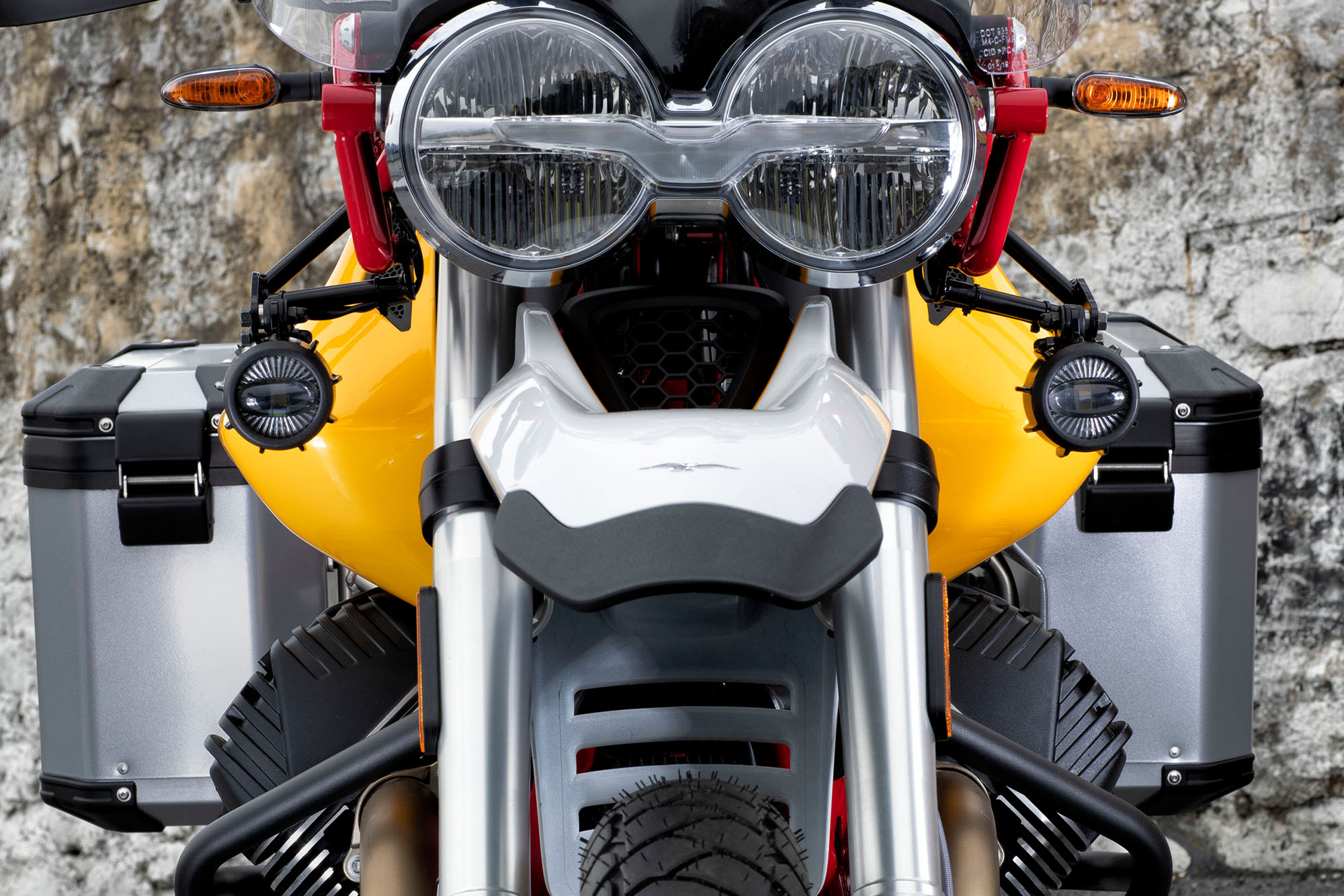 Fari fendinebbia a LED per Moto Guzzi V85 TT incl. kit di montaggio