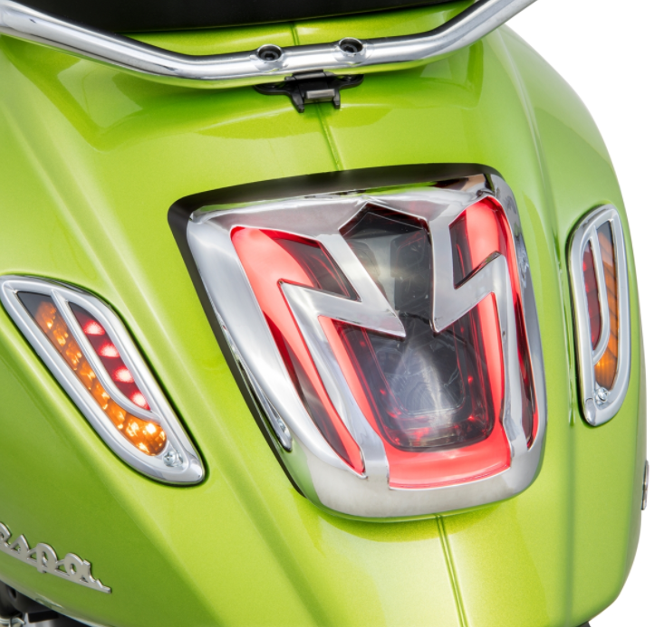Griglia frecce destra/sinistra, posteriore per Vespa Primavera/​Sprint 50-150ccm 2T/​4T AC, cromata