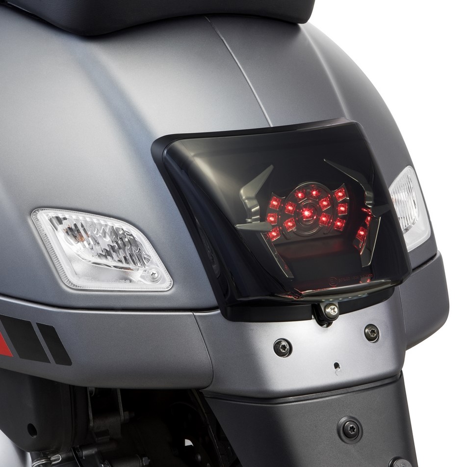 Fanale posteriore MK II LED per Vespa GTS/GTS Super/GTV/GT 60 125-300cc (-'13), colorato