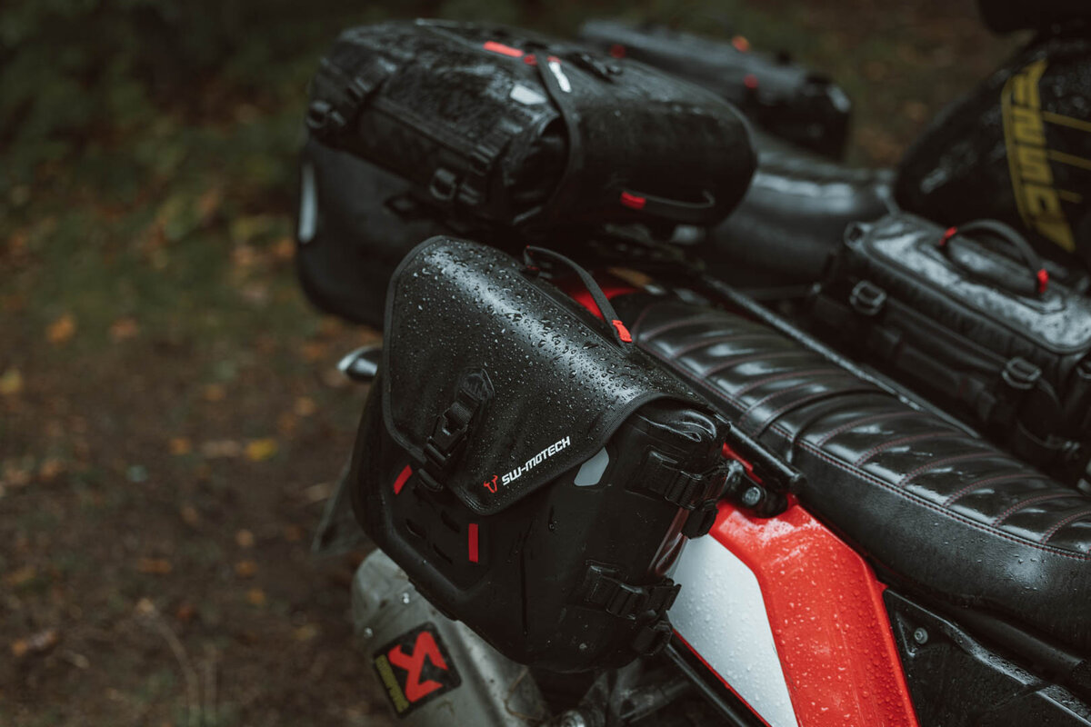 SW-Motech SysBag WP S con piastra di adattamento destra per Honda XL 750 Transalp (23-) SW-Motech
