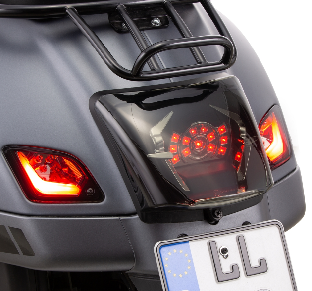Kit indicatori di direzione anteriori e posteriori per Vespa GTS/GTS Super/GTV 125-300cc ('14-), colorati