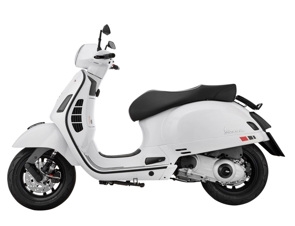 Kit indicatori di direzione posteriori destro/sinistro per Vespa GTS/GTS Super/GTV 125-300cc ('14-), oscurati