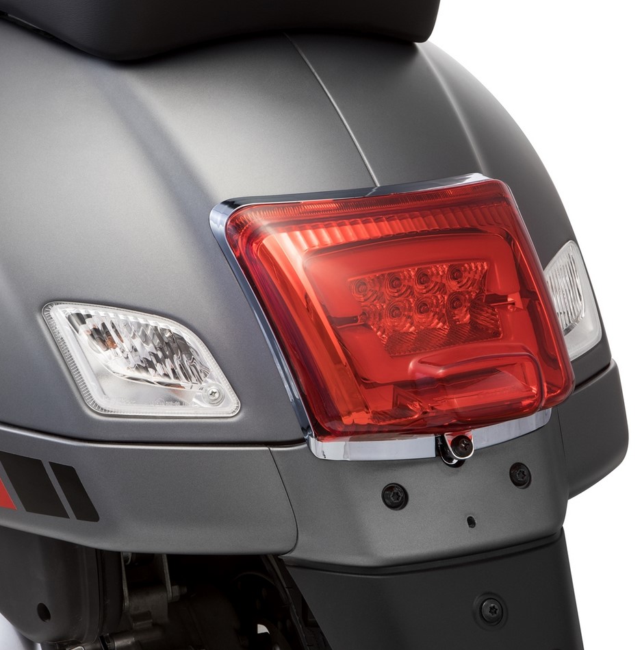 Fanale posteriore a LED per Vespa GTS/GTS Super/GTV/GT 60 125-300cc (-'13), rosso