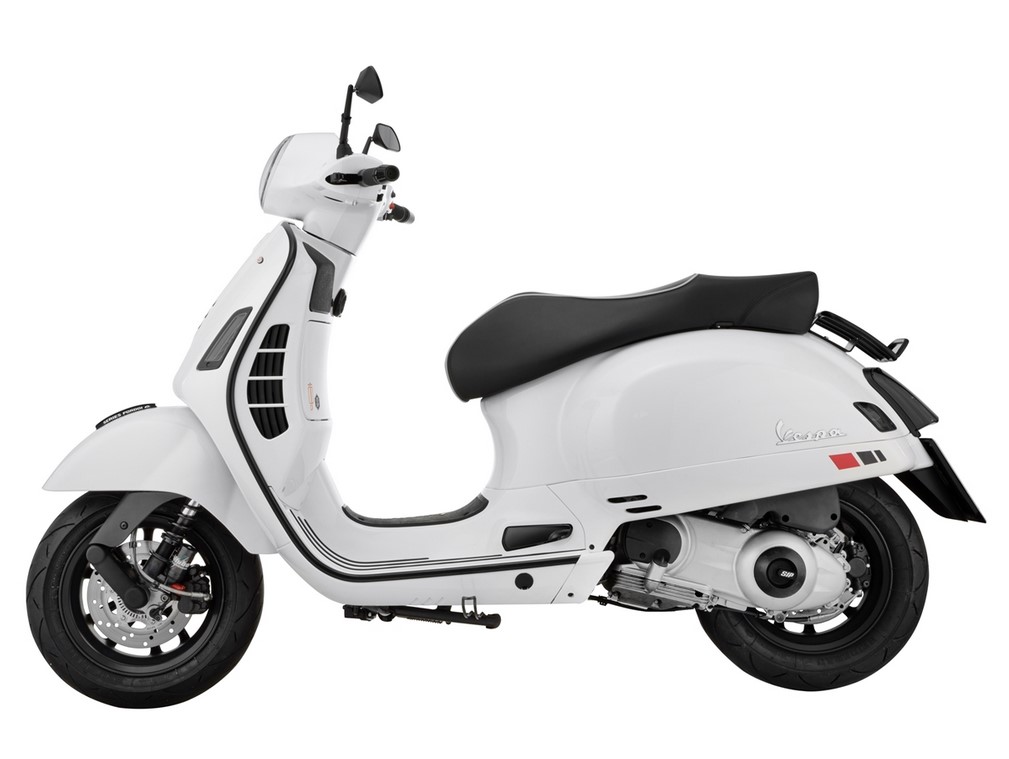 Fanale posteriore per Vespa GTS/GTS Super HPE 125/300 ('19-), nero opaco