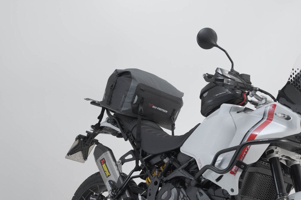 Borsa posteriore Drybag 260 per Aprilia RS 660, grigio / nero - SW Motech