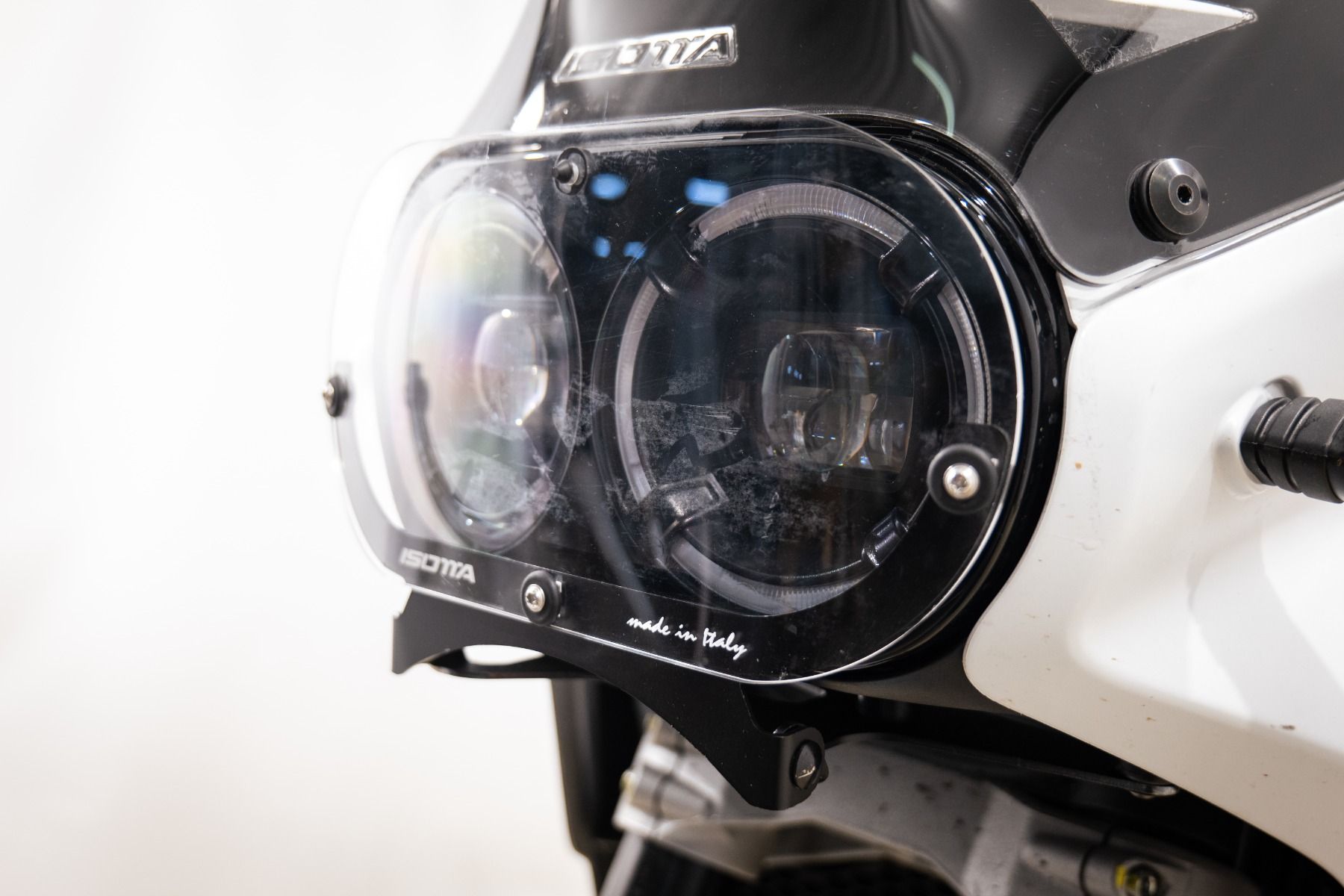 Protezione faro in PMMA per Ducati DesertX