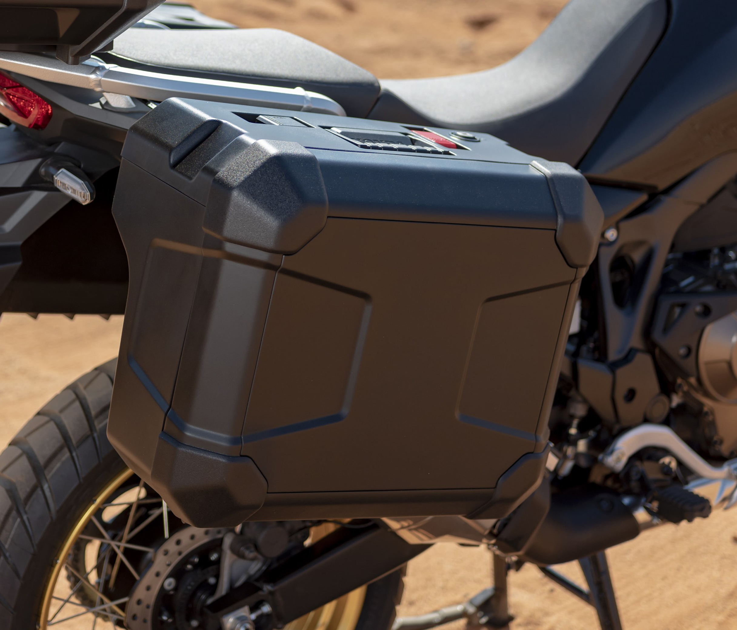 Set valigie laterali in plastica per Honda CRF1100L Africa Twin Adventure Sports originale 2020-2023