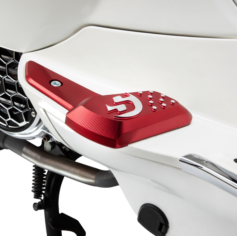 Poggiapiedi destro e sinistro per Vespa Primavera /Sprint 50-150cc 2T/4T AC, rosso