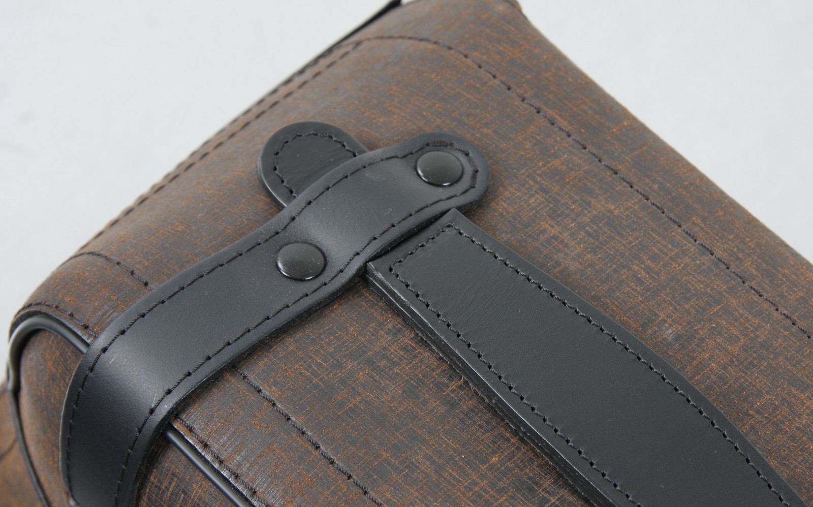 Borse in pelle Rugged C-Bow 24 litri Brown per portaborse C-Bow Hepco & Becker