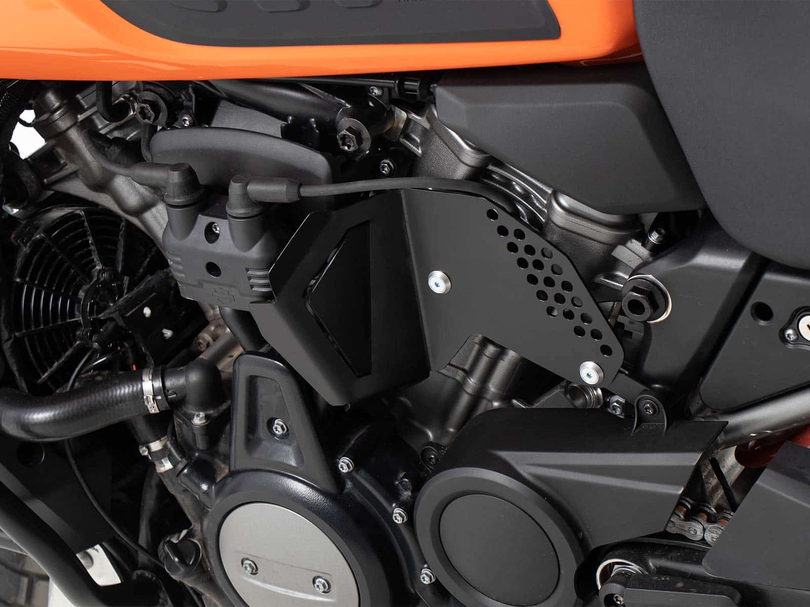 Piastra di protezione termica in acciaio inox nero per Harley Davidson Pan America (21-) Hepco & Becker