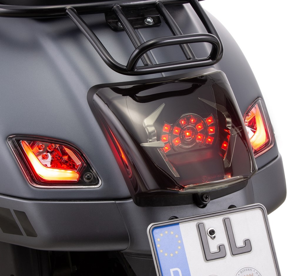 Kit indicatore di direzione posteriore destro/sinistro per Vespa GTS/GTS Super/GTV/GT 60/GT/GT L ('03-'13), trasparente