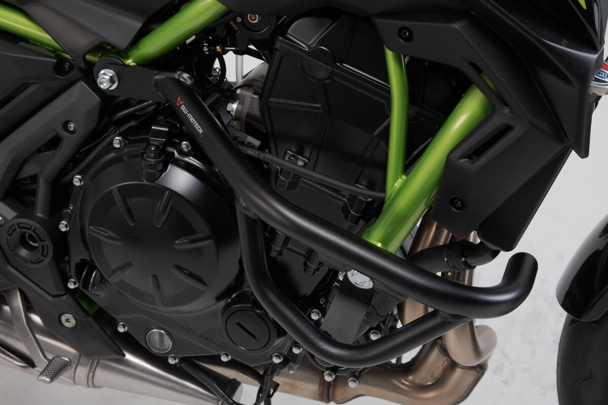 Barra di protezione SW-Motech nera per Kawasaki Z 650 /RS /S