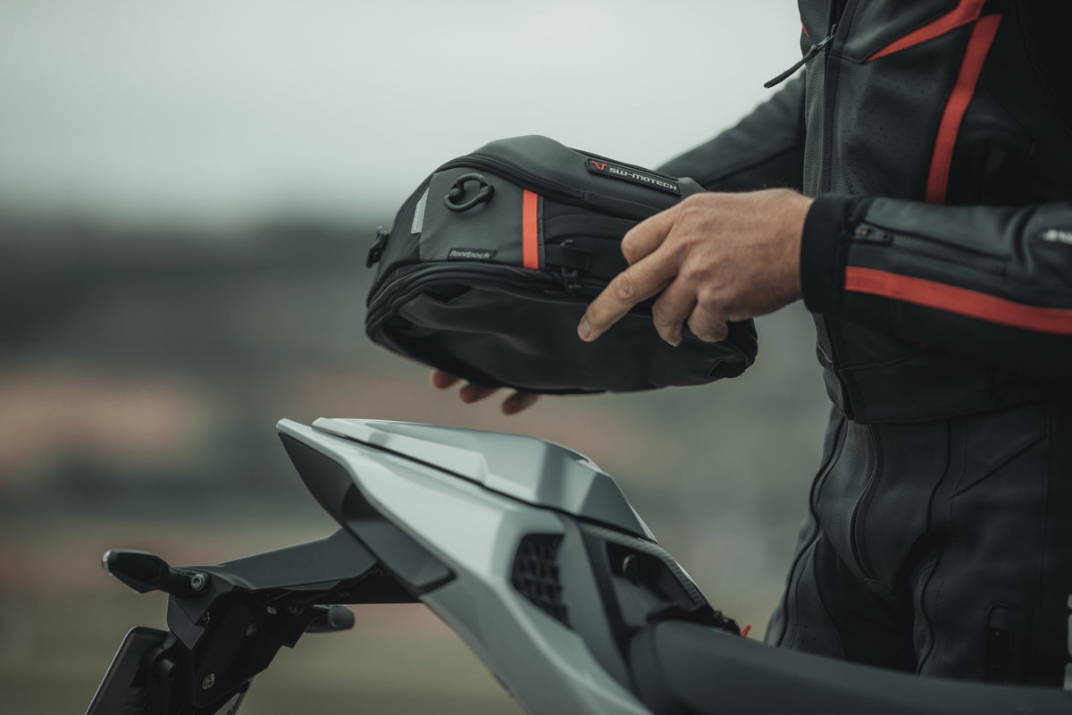 Borsa posteriore PRO Roadpack Aprilia Tuono V4 1100 Factory (18-20), KG1