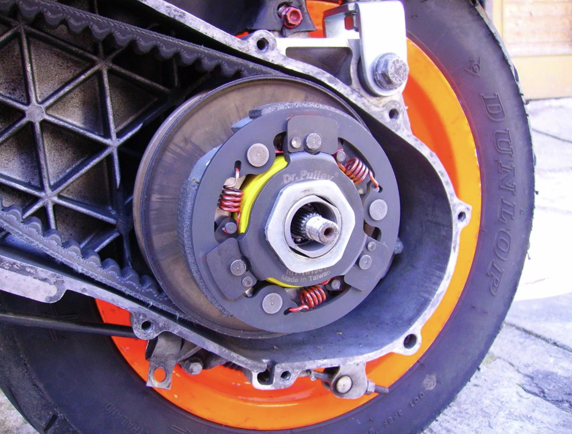 Frizione SERIE PRO HiT by Dr. Pulley per Vespa ET2/ET4/LX/LXV/S/Primavera/Sprint 50ccm 2T/4T