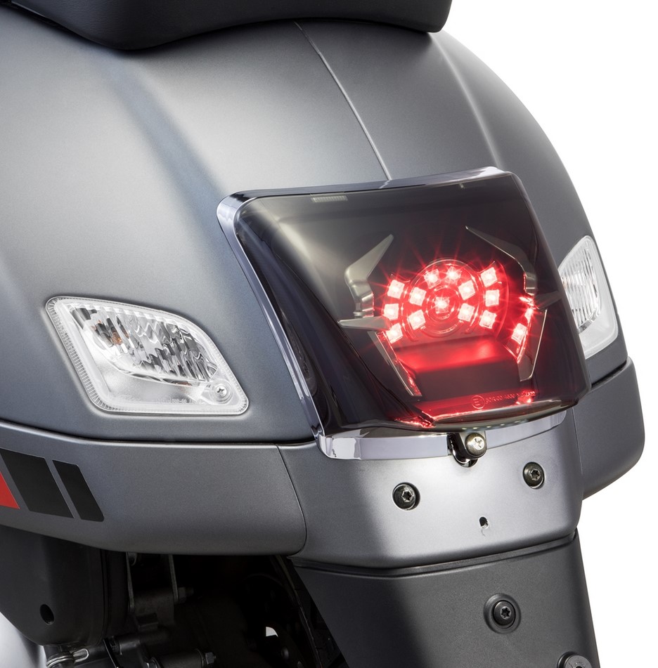 Fanale posteriore MK II LED per Vespa GTS/GTS Super/GTV/GT 60 125-300cc (-'13), colorato