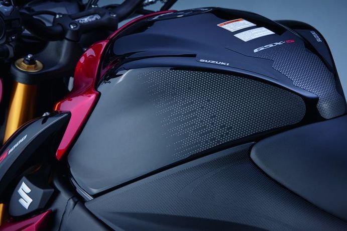 Pellicola protezione serbatoio (nera) per Suzuki GSX-S1000 BJ. 2015-2017