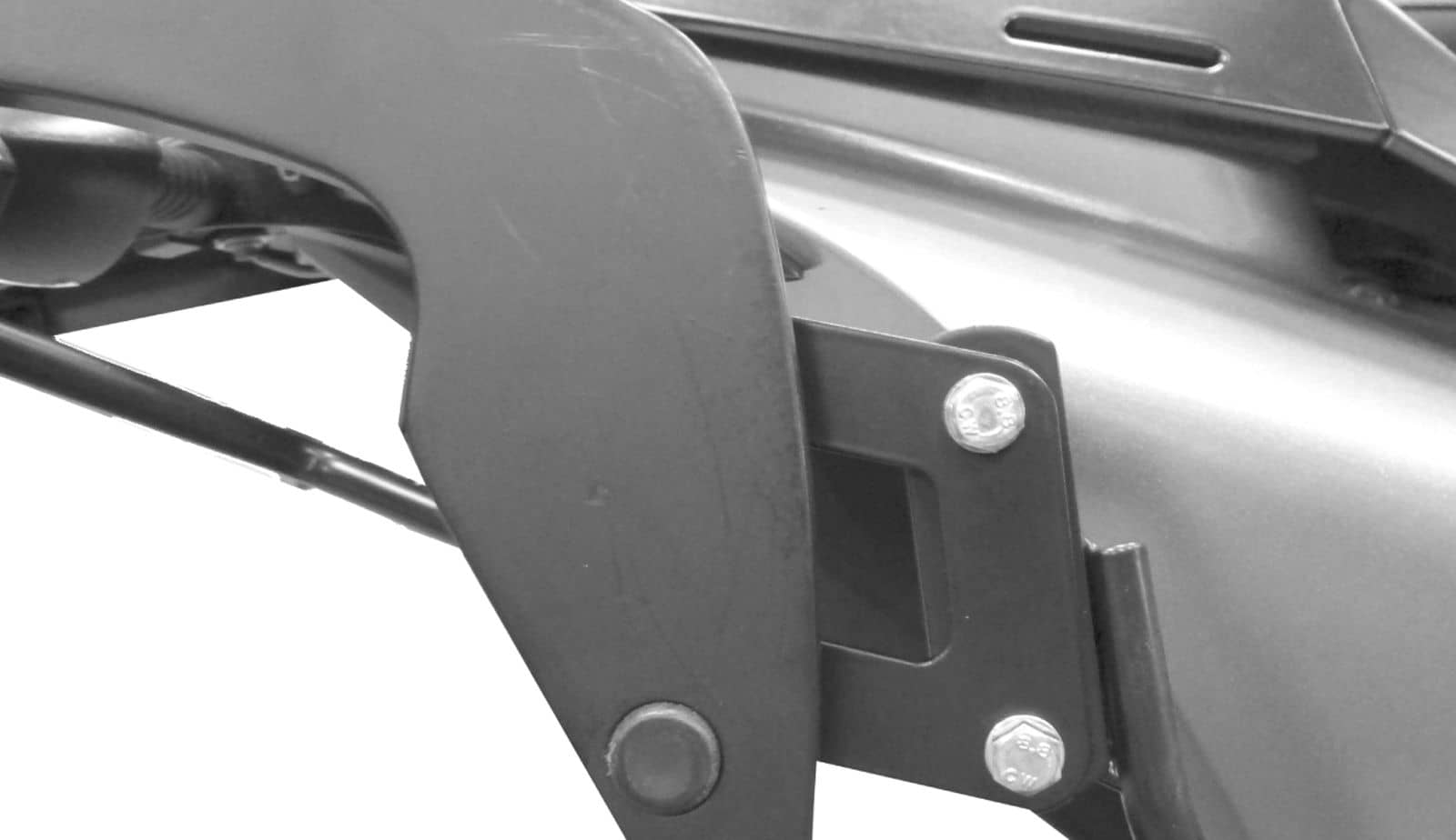 Installazione universale C-Bow orizzontale 50 mm nero Hepco & Becker