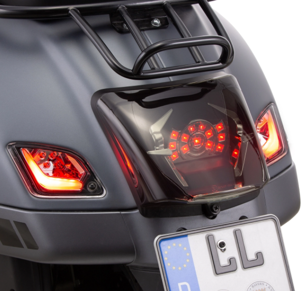 Kit indicatori di direzione anteriori e posteriori per Vespa GTS/GTS Super/GTV 125-300cc ('14-), trasparente