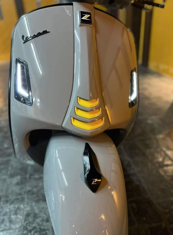 Kit indicatori di direzione ZELIONI anteriore e posteriore per Vespa GTS/GTS Super/GTV 125-300cc, colorati