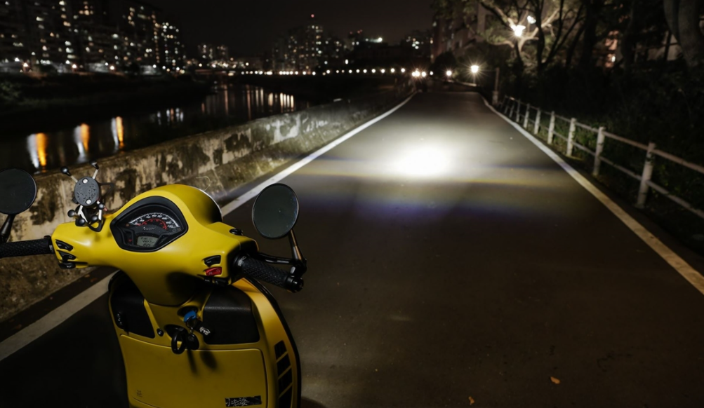 Faro "Black Edition" LED per Vespa GTS/GTS Super/GT/GT L 125-300cc ('03-'18)