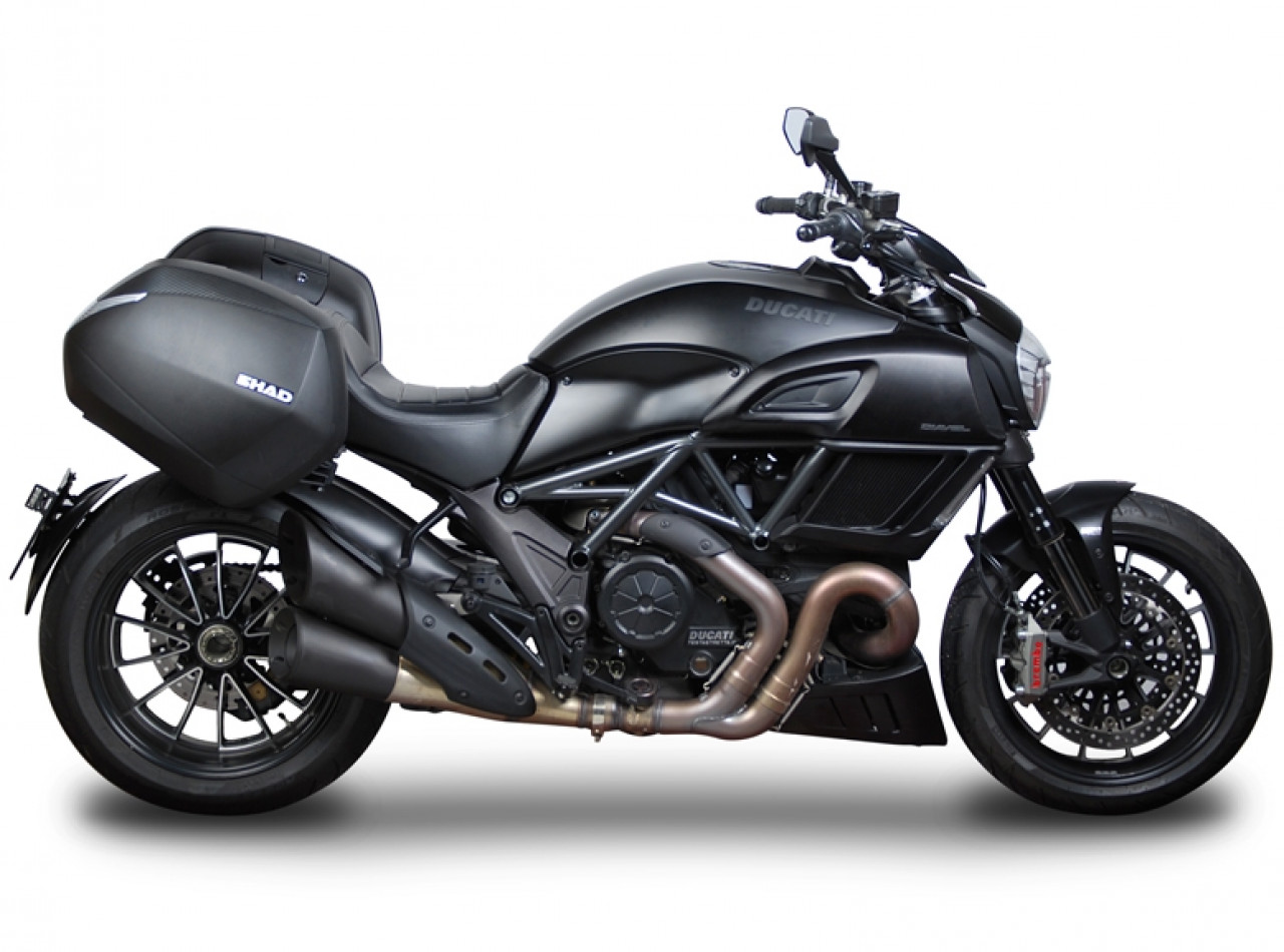 Portapacchi Shad 3P per Ducati Diavel (13-18)