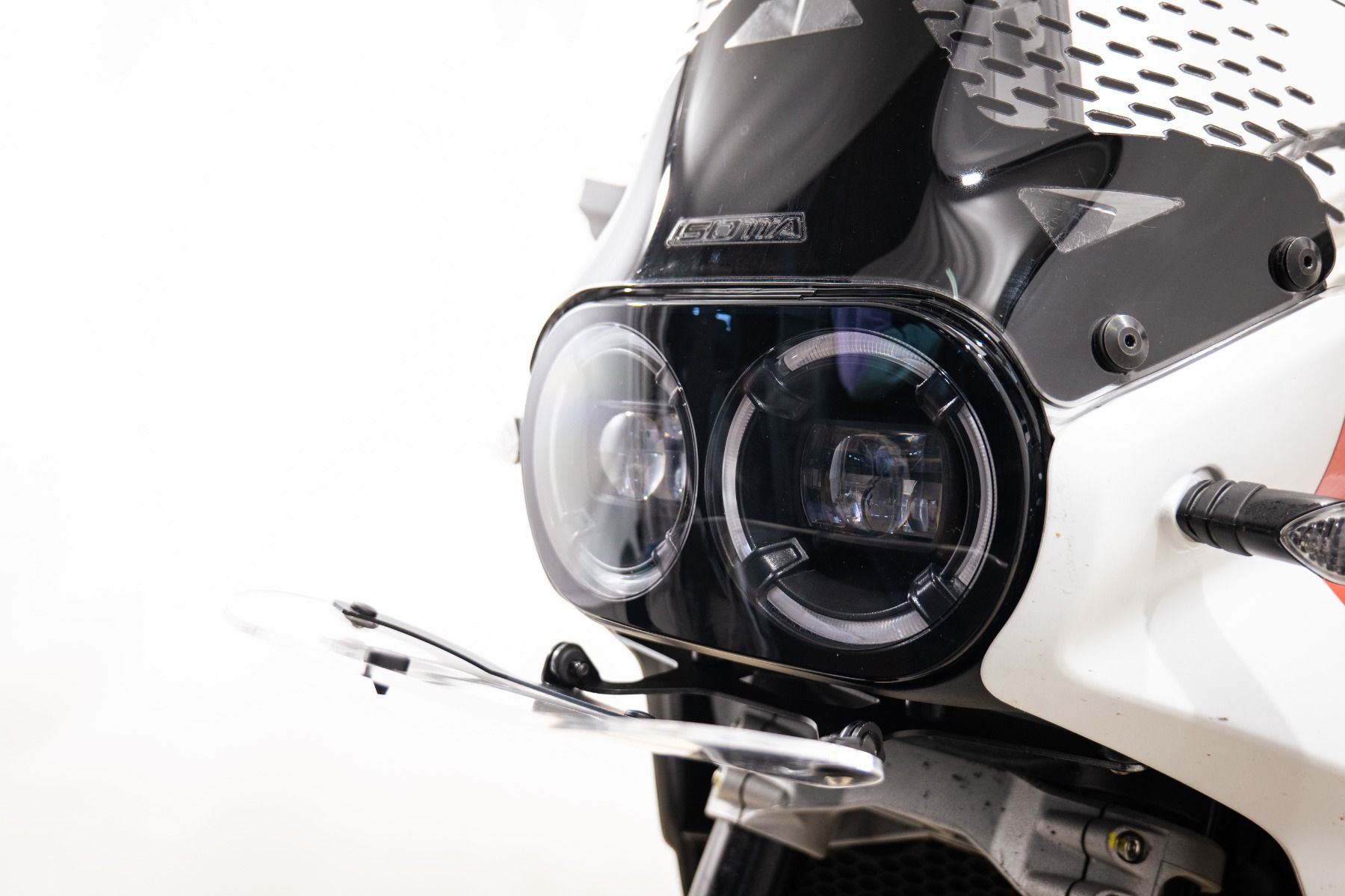 Protezione faro in PMMA per Ducati DesertX