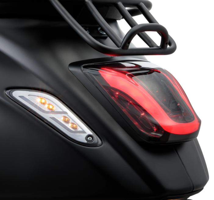 Portapacchi/maniglione passeggero nero opaco per Vespa Primavera/​Sprint 50-150ccm 2T/​4T AC