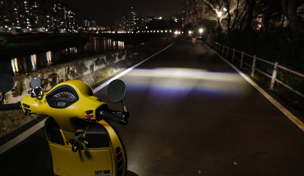 Faro "Black Edition" LED per Vespa GTS/GTS Super/GT/GT L 125-300cc ('03-'18)