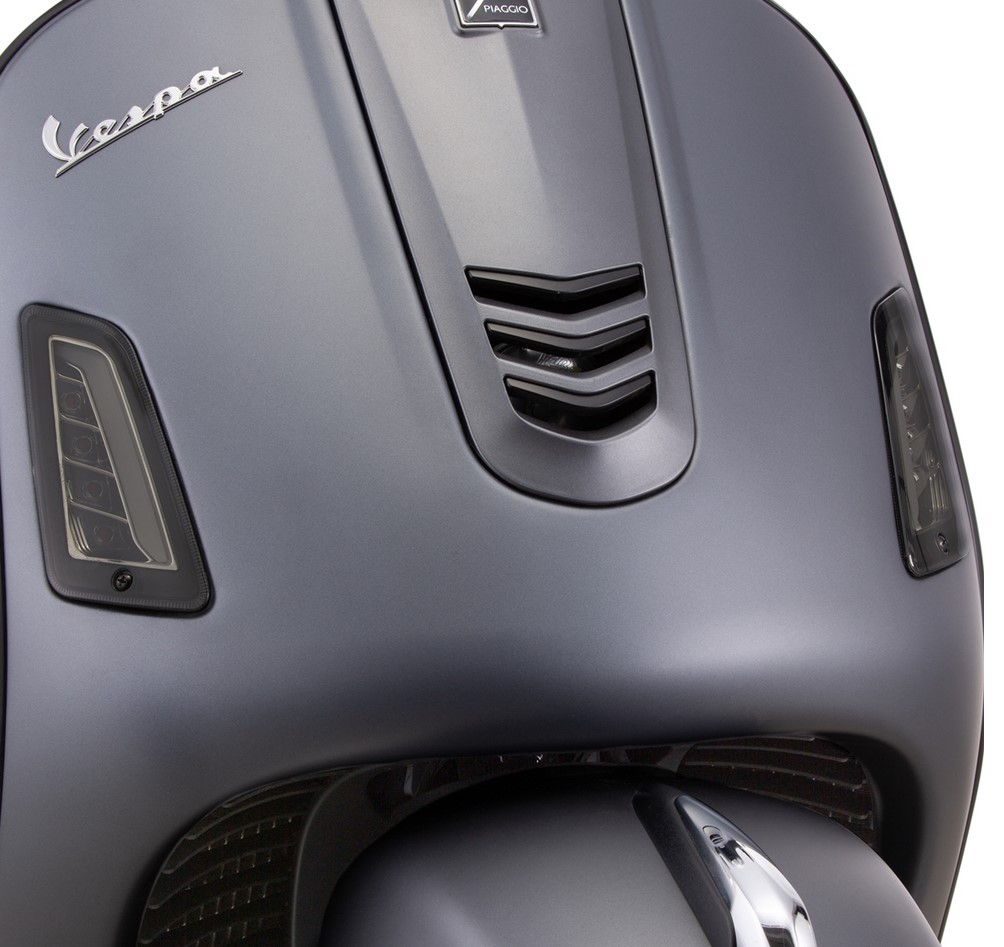 Kit indicatori di direzione anteriori e posteriori per Vespa GTS/GTS Super/GTV/GT 60/GT/GT L ('03-'13), colorati
