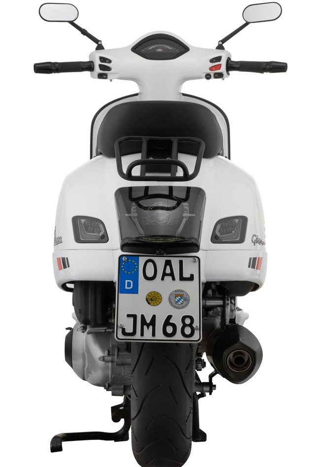 Portapacchi posteriore anni '70 per Vespa GTS / GTS Super HPE 125-300 ('19-), nero opaco