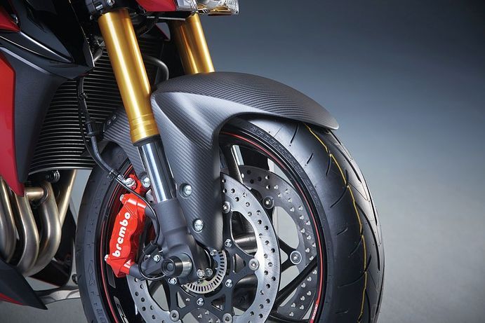 Copriruota anteriore in carbonio per Suzuki GSX-S1000 BJ. 2015-2017