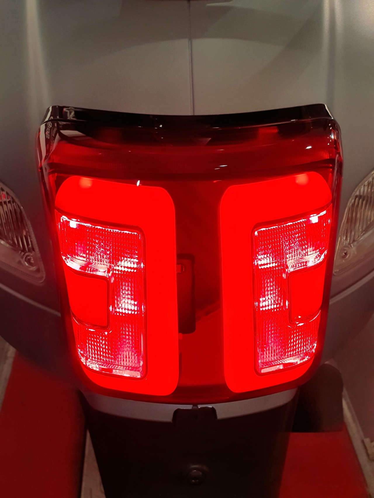 Fanale posteriore a LED rosso per Vespa GTS, GTS Super 125-300 cc
