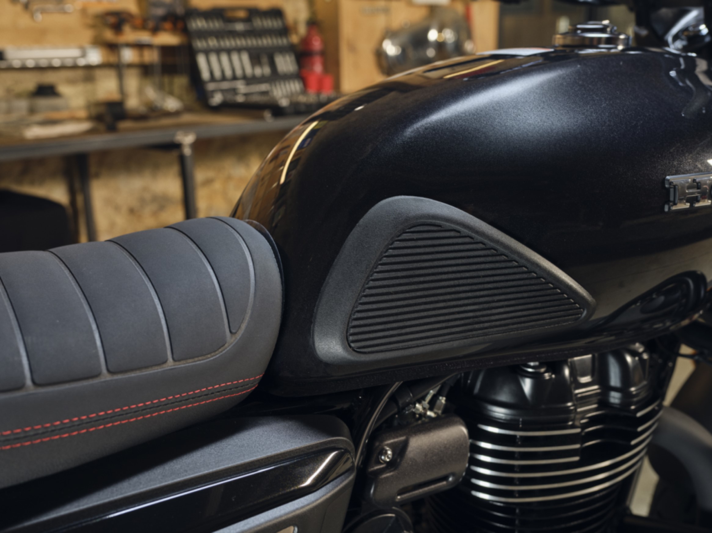 Protezioni laterali del serbatoio per Honda GB 350 S (25-) Originale