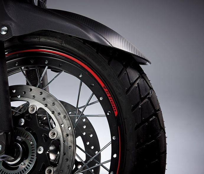 Decorazione cerchio rosso (ruota anteriore) per Suzuki V-Strom 1000 BJ. 2017/V-Power 1000 BJ. 2014-2016/V-Power 65