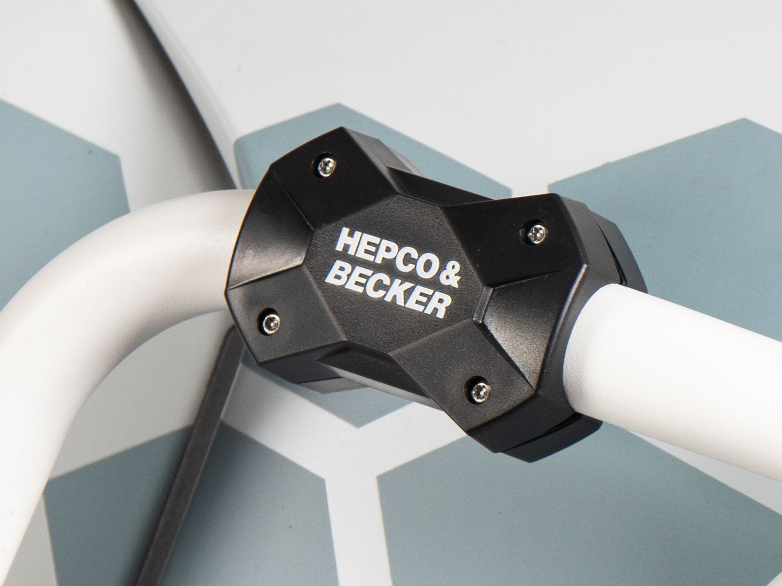 Slidepad per il serbatoio e la protezione del motore Hepco & Becker