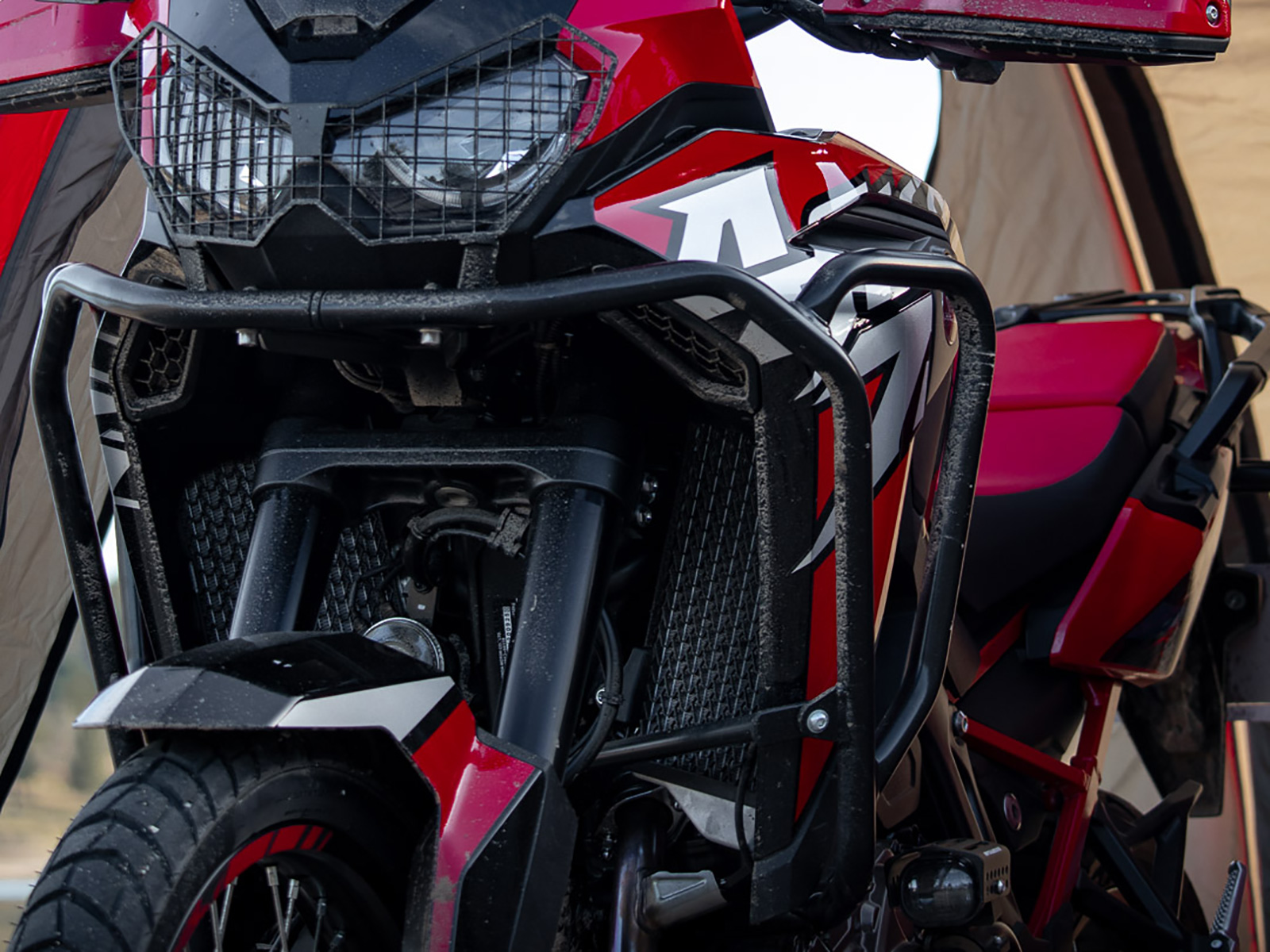Barra di protezione serbatoio nera per Honda CRF 1100 L Africa Twin (20-23) Hepco & Becker