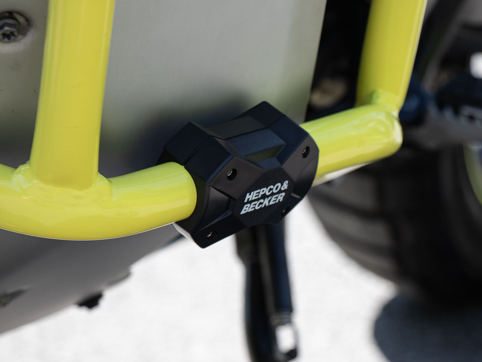 Slidepad per il serbatoio e la protezione del motore Hepco & Becker