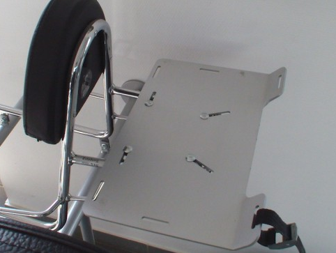 Prolunga ponte bagagli in alluminio per borse da montare su sissy bar con ripiano posteriore Originale Hepco