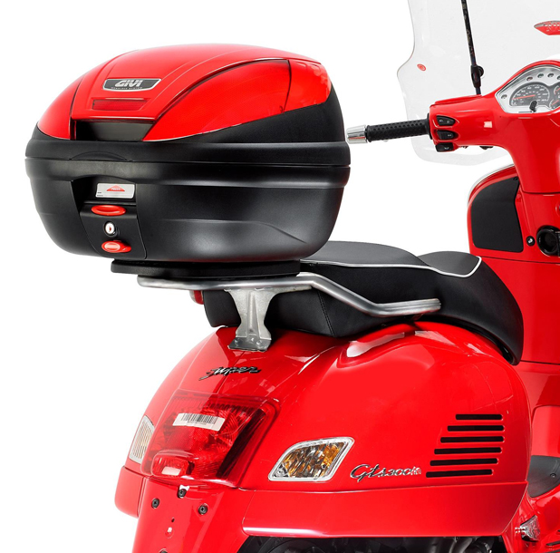 Portabagagli Givi cromato Vespa GTS per valigie Monolock