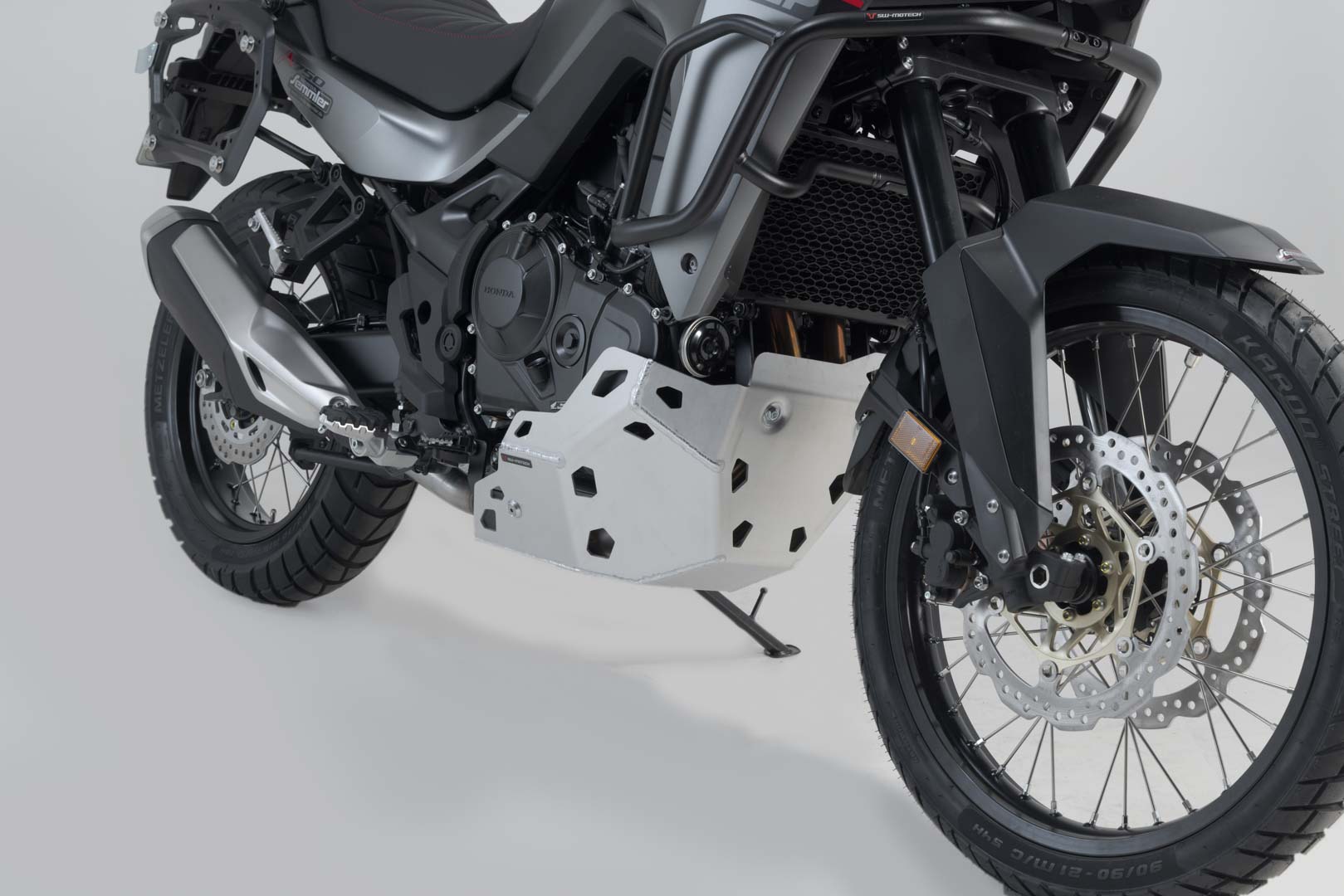 Protezione motore SW-Motech color argento per Honda XL 750 Transalp