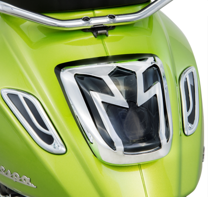 Griglia frecce destra/sinistra, posteriore per Vespa Primavera/​Sprint 50-150ccm 2T/​4T AC, cromata