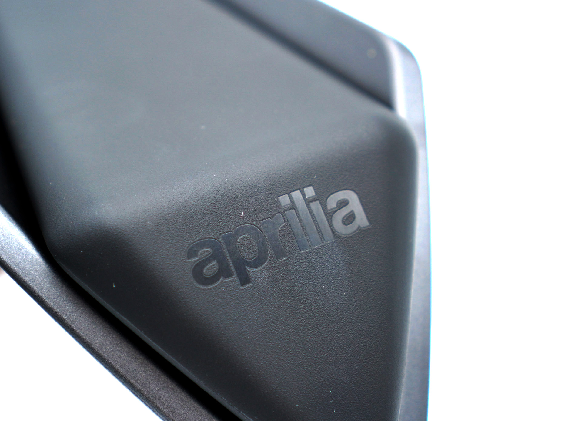 Coprisella passeggero Apex Black per Aprilia RS 660