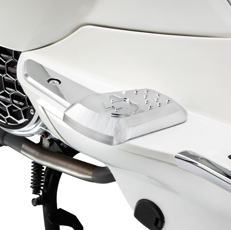 Poggiapiedi destro e sinistro per Vespa Primavera /Sprint 50-150ccm 2T/4T AC, cromo