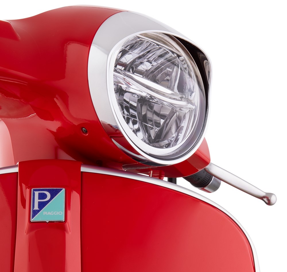 Anello lampada per Vespa GTS/GTS Super HPE 125/300 ('19-), cromato