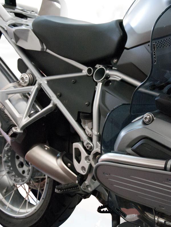 Coppia di paraspruzzi laterali per BMW R 1200 GS LC (13-16) - con ESA, nero opaco