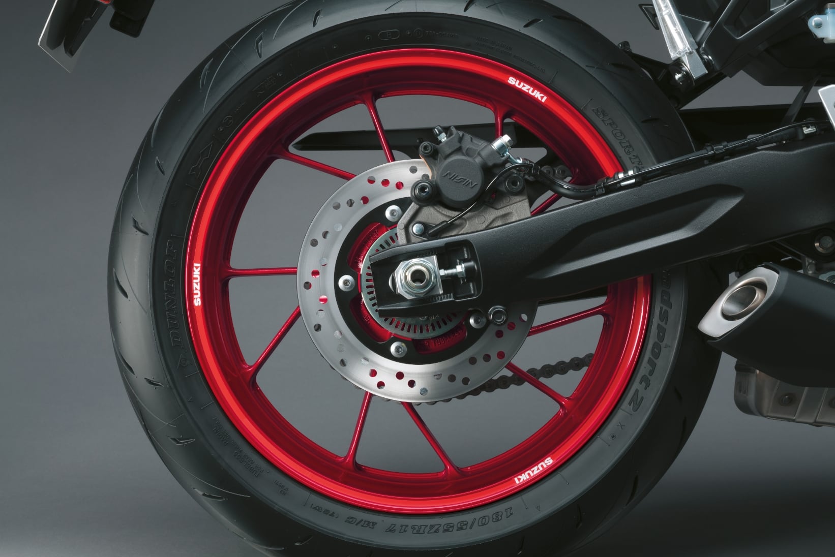 Decorazione bordo cerchio rosso per Suzuki GSX-8R (24-) Originale